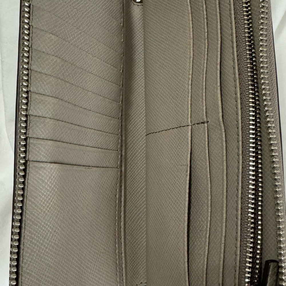 Tory Burch Wallet - Picture 4 of 6
